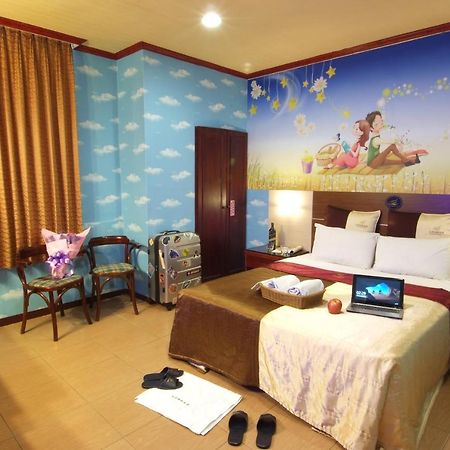 Golden Swallow Hotel Hsinchu Esterno foto