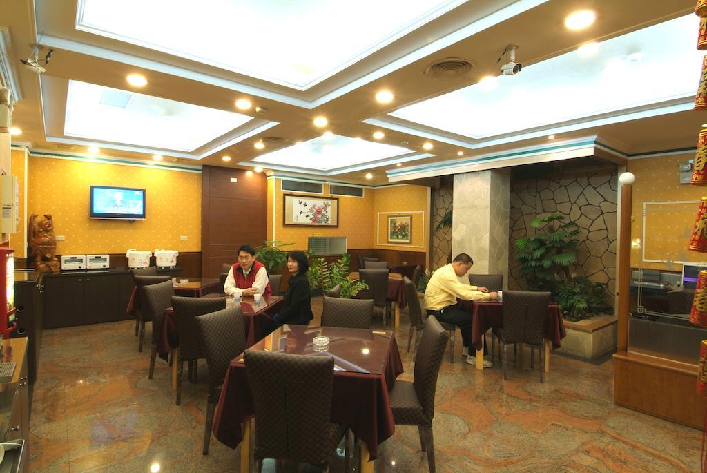Golden Swallow Hotel Hsinchu Esterno foto