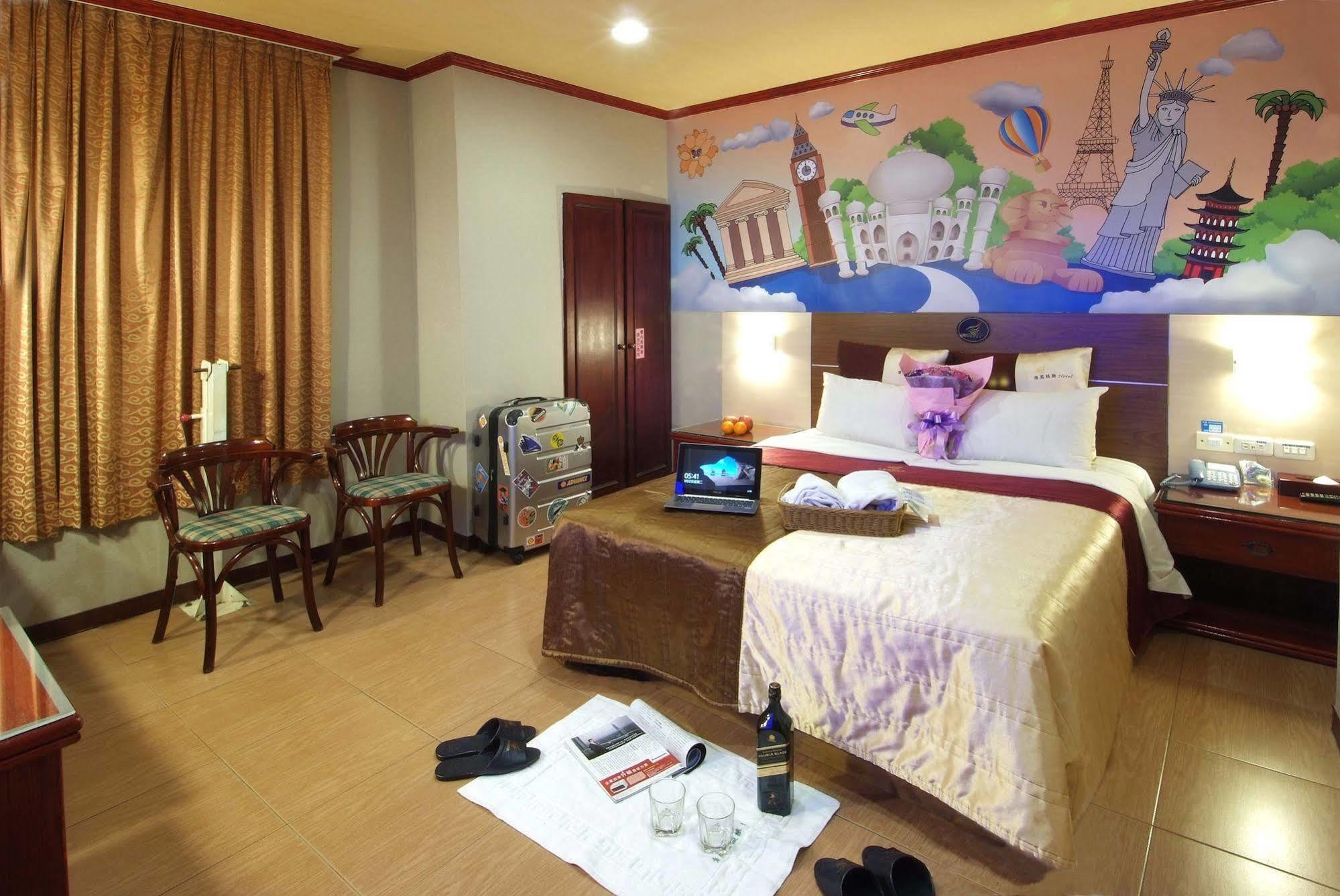 Golden Swallow Hotel Hsinchu Esterno foto