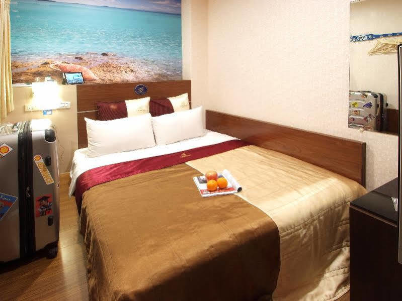 Golden Swallow Hotel Hsinchu Esterno foto